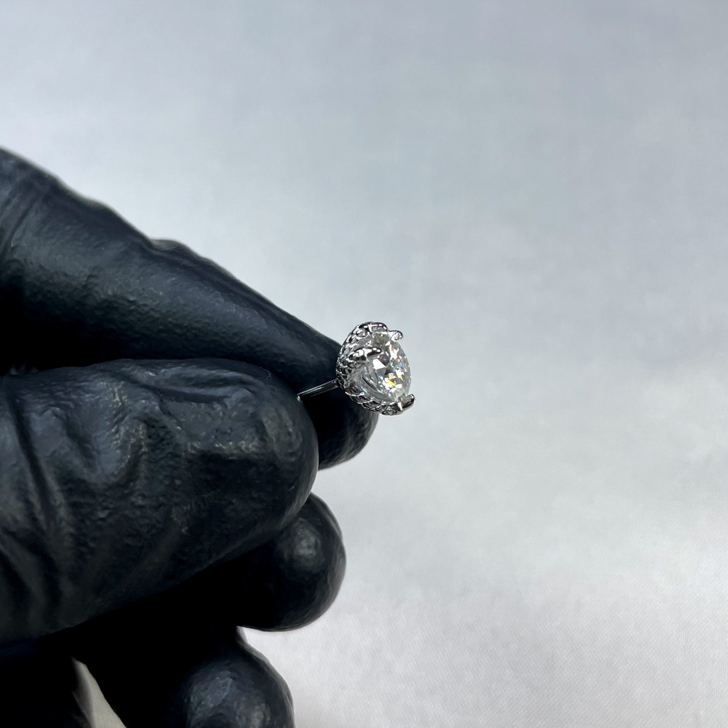 Claw Stud Earrings